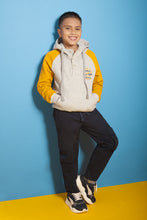 Cargar imagen en el visor de la galerÃa, JOGGER EN DRILL CAMUFLADO PARA NIÑO